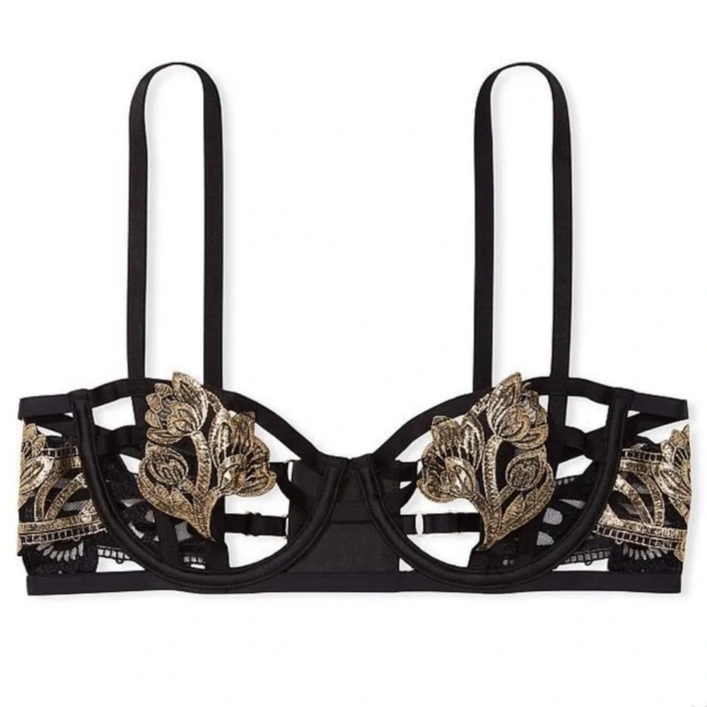 New Victoria’s Secret Very Sexy Strappy Embroidered Unlined Open Cup Size 34C